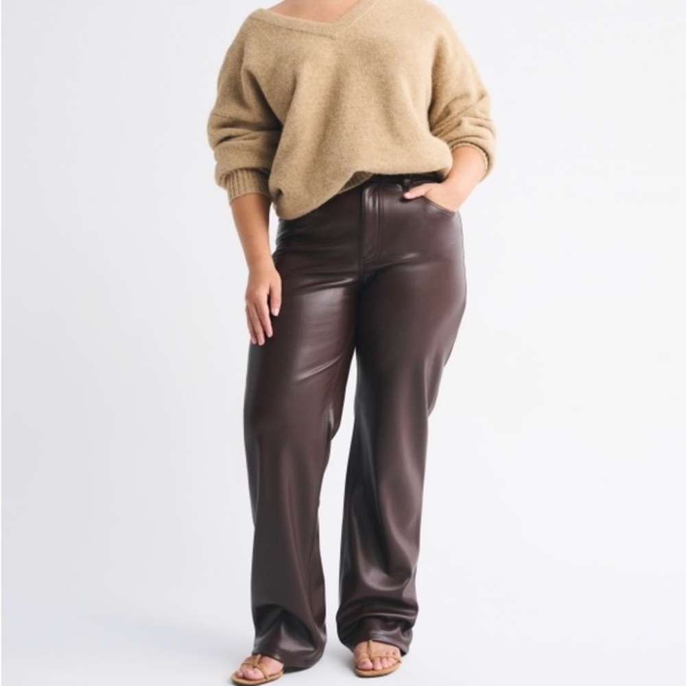 Abercrombie & Fitch Curve Love 90s straight high rise vegan leather pants 14 - Picture 1 of 11